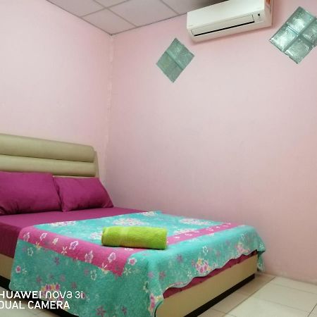 Layla Inn Batu Pahat Eksteriør bilde