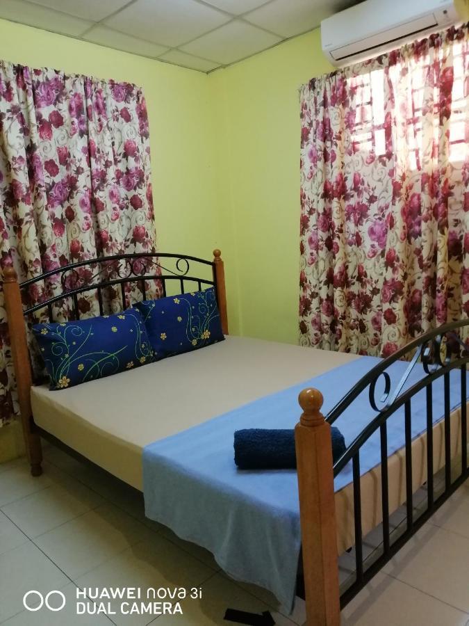 Layla Inn Batu Pahat Eksteriør bilde