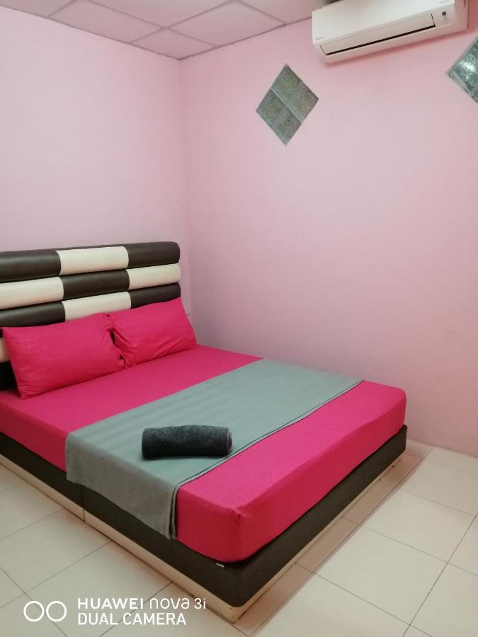 Layla Inn Batu Pahat Eksteriør bilde