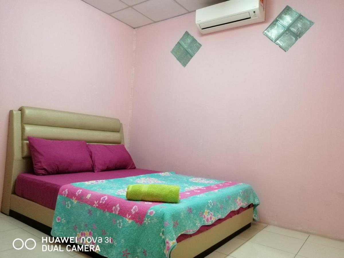 Layla Inn Batu Pahat Eksteriør bilde