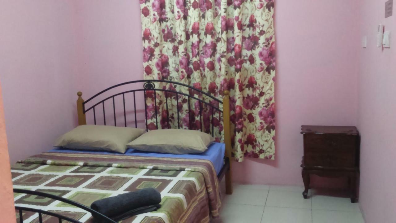 Layla Inn Batu Pahat Eksteriør bilde
