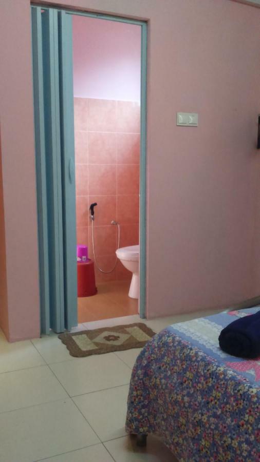 Layla Inn Batu Pahat Eksteriør bilde