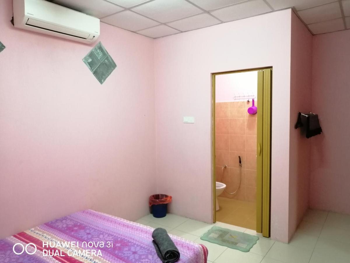 Layla Inn Batu Pahat Eksteriør bilde